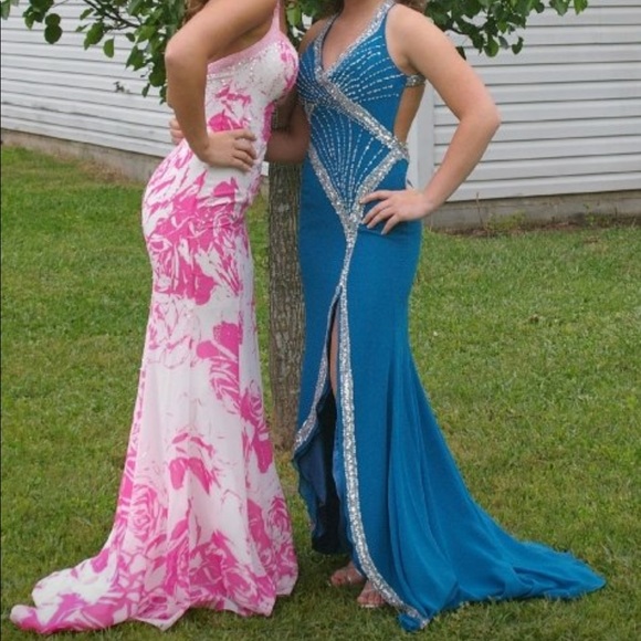 Prom/ Homecoming dresses - Picture 6 of 6